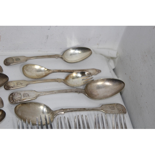 450 - QUANTITY OF CUTLERY