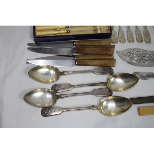 450 - QUANTITY OF CUTLERY