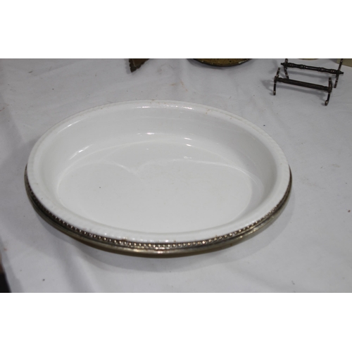 451 - QUANTITY OF MISCELLANEOUS METALWARE