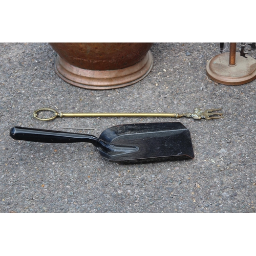 460 - COPPER COAL BUCKET AND CONTENTS