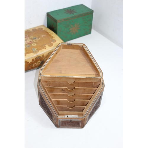 464 - QUANTITY OF INTERESTING WOODEN BOXES
30 X 22 X 8CM