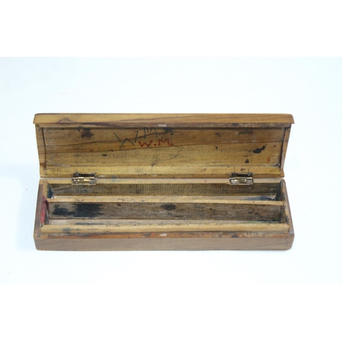 465 - VINTAGE OLIVE WOOD SLIDING BOOK SHELF AND PENCIL BOX
36 X 16 X 15CM