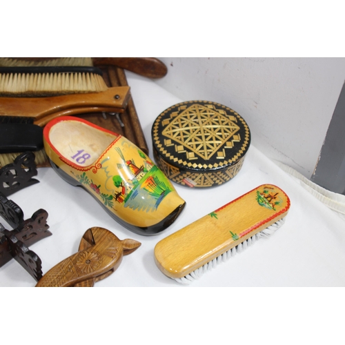 468 - QUANTITY OF TREEN
