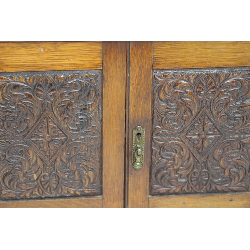 471 - VINTAGE SMOKERS CABINET
30 X 22 X 27CM