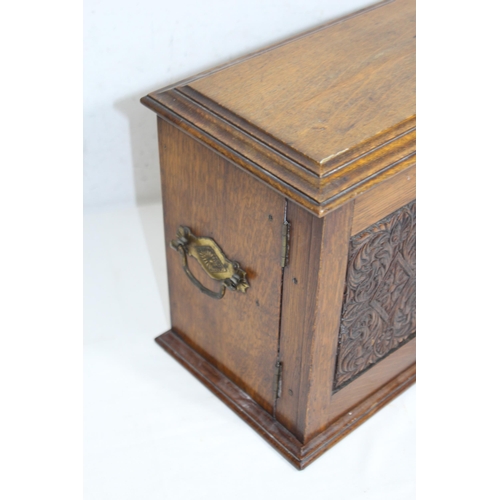 471 - VINTAGE SMOKERS CABINET
30 X 22 X 27CM