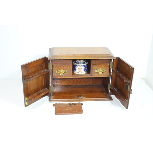 471 - VINTAGE SMOKERS CABINET
30 X 22 X 27CM