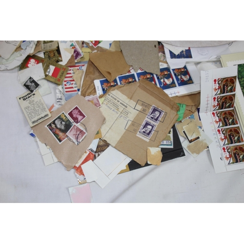 474 - QUANTITY OF VARIOUS STAMPS