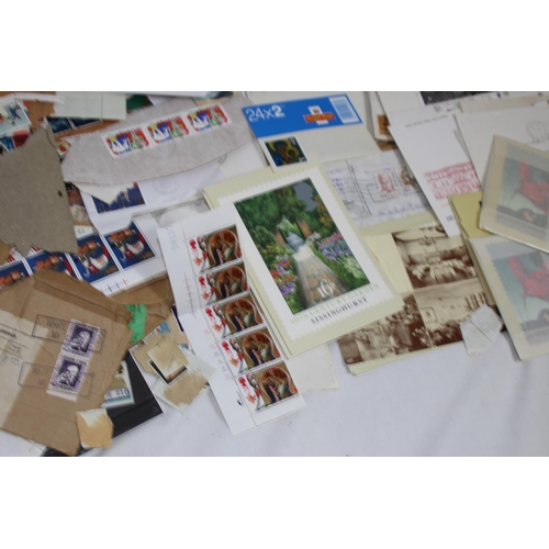 474 - QUANTITY OF VARIOUS STAMPS