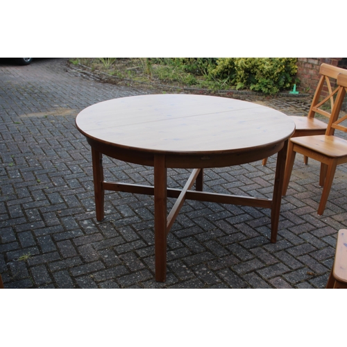 2 - PINE BUTTERFLY EXTENDING TABLE AND 6 CHAIRS 
170 X 125 X 75CM 125 CLOSED