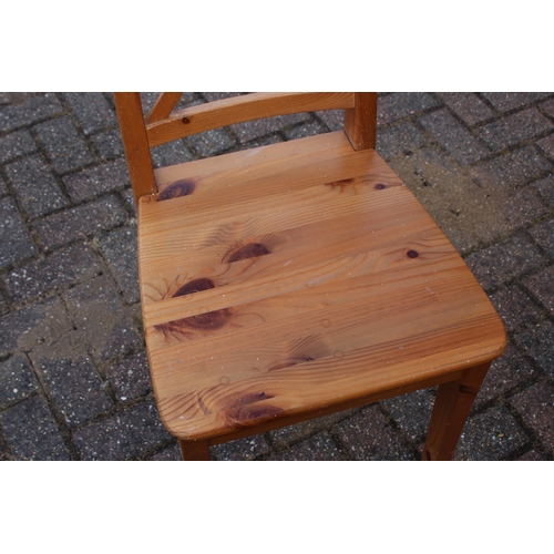 2 - PINE BUTTERFLY EXTENDING TABLE AND 6 CHAIRS 
170 X 125 X 75CM 125 CLOSED