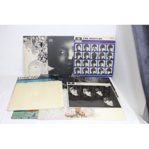 476 - QUANTITY OF LPS INCLUDING BEATLES