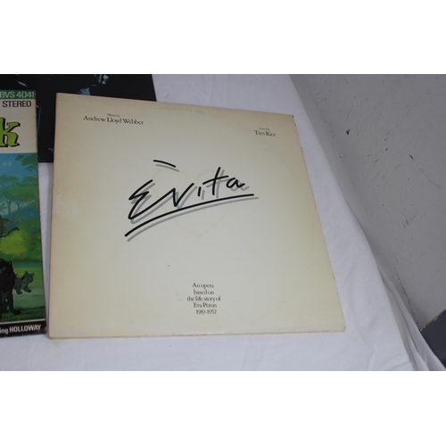 476 - QUANTITY OF LPS INCLUDING BEATLES