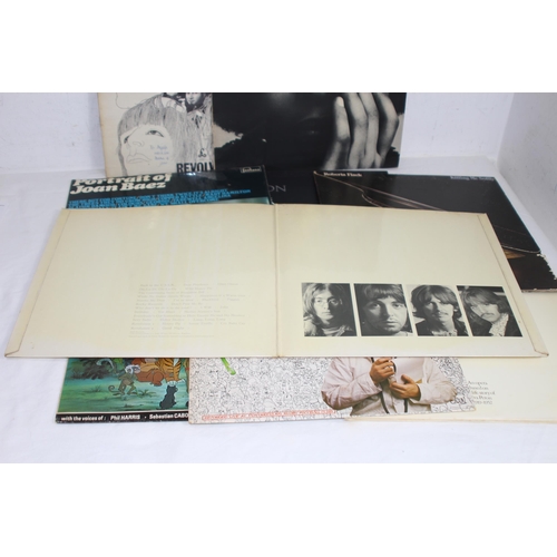 476 - QUANTITY OF LPS INCLUDING BEATLES