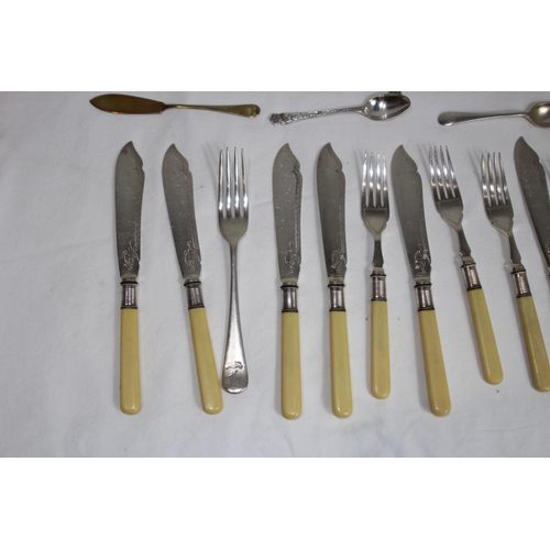 477 - QUANTITY OF CUTLERY