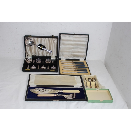 479 - QUANTITY OF CASED CUTLERY