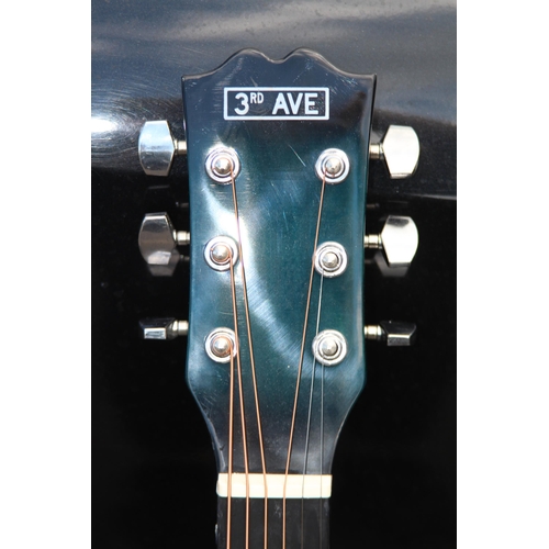 725 - QUANTITY OF MUSICAL INSTRUMENTS INCLUDING GUITAR, KEYBOARD AND HOHNER HARMONICA