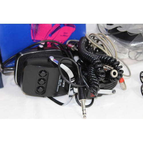 732 - BOX OF ELECTRICAL ITEMS