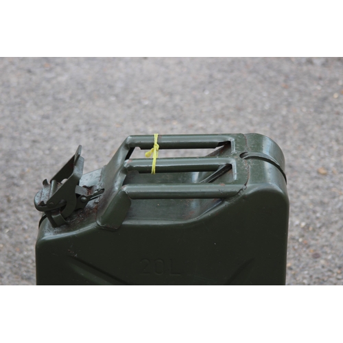759 - JERRY CAN WITH NOZZLE
47CM