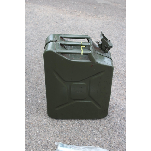 759 - JERRY CAN WITH NOZZLE
47CM