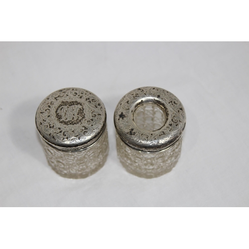 1023 - 7 PIECE SILVER VANITY SET - CHESTER 1910 - J AND R GRIFFIN