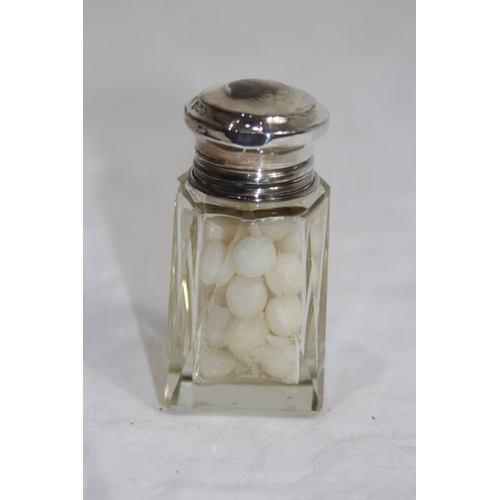 1036 - SILVER SMELLING SALTS BOTTLE - BIRMINGHAM 1937 - W.J MYATT