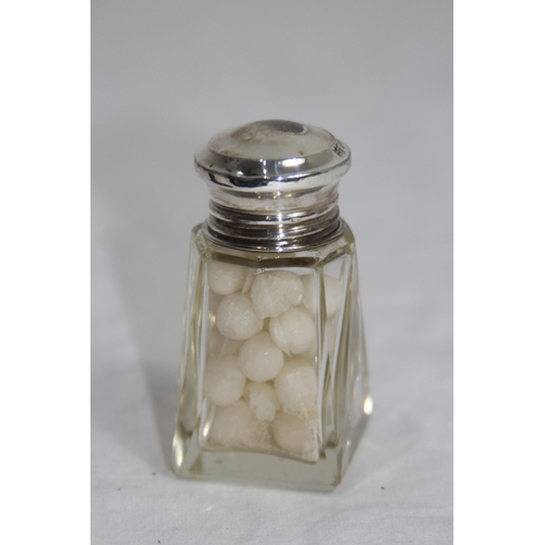 1036 - SILVER SMELLING SALTS BOTTLE - BIRMINGHAM 1937 - W.J MYATT