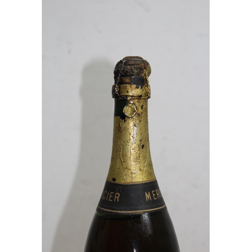 748 - BOTTLE OF WW2 ALLIES MERCIER CHAMPAGNE