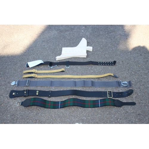 749 - BRISTISH POST WAR MILITARY BELT ACCOUTREMENTS