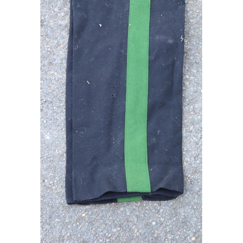 762 - QUANTITY OF MILITARY UNIFORM