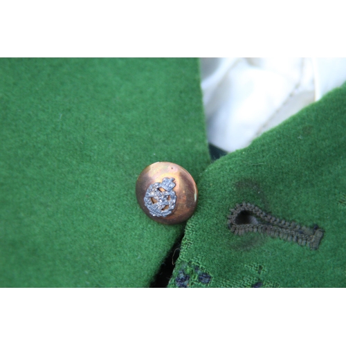 762 - QUANTITY OF MILITARY UNIFORM