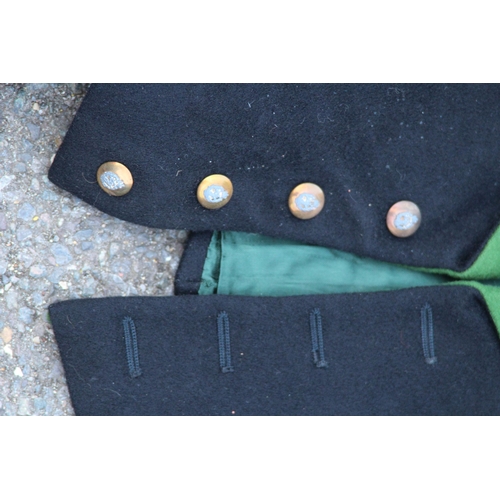 762 - QUANTITY OF MILITARY UNIFORM