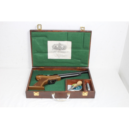 766 - WEBLEY MK VI GAS POWERED 1.77 AIR PISTOL