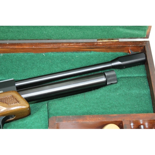 766 - WEBLEY MK VI GAS POWERED 1.77 AIR PISTOL