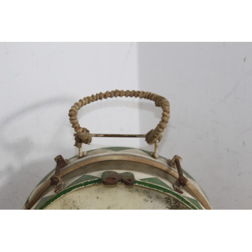 744 - HITLER YOUTH DRUM AND STICKS - CIRCA LATE 30S
33CM