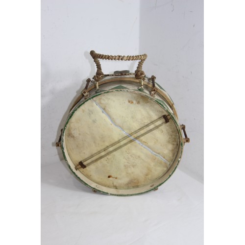 744 - HITLER YOUTH DRUM AND STICKS - CIRCA LATE 30S
33CM