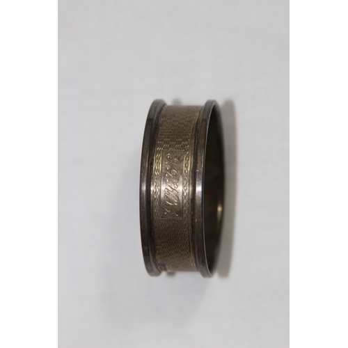 1044 - SILVER NAPKIN RING - 10.5G - BIRMINGHAM 1953 - BROADWAY AND CO