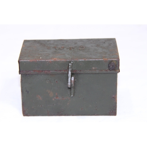 750 - QUANTITY OF MILITARY TINS x6 plus SHELL