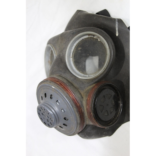 752 - INTERESTING MILITARY EPHEMERA