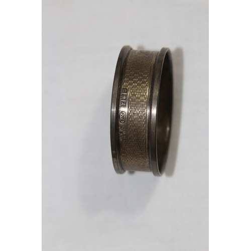 1044 - SILVER NAPKIN RING - 10.5G - BIRMINGHAM 1953 - BROADWAY AND CO