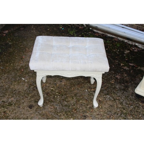 40 - SIX PIECES OF WHITE HARD-GLOSS FURNITURE
35 X 35 X 70CM
