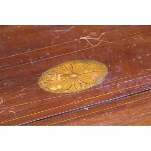 43 - ANTIQUE EDWARDIAN WRITING DESK
60 X 70 X 72CM