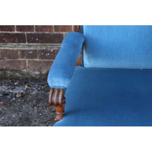 56 - VINTAGE CHAIR 
69 X 66 X 100CM