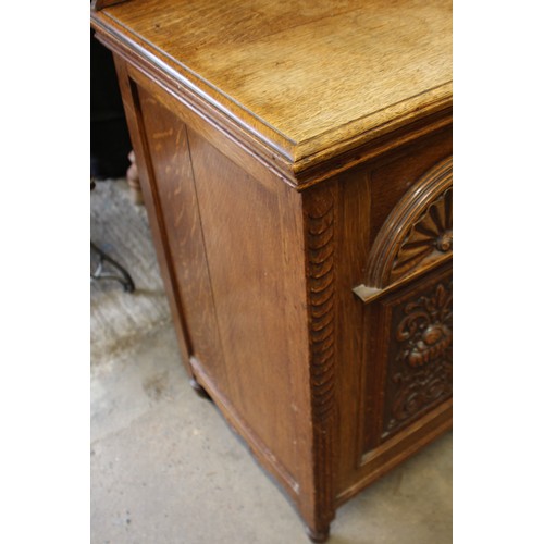 11 - EDWARDIAN HEAVILY CARVED SIDEBOARD WITH LEAD LINED CUPBOARD
181 X 54 X 129CM