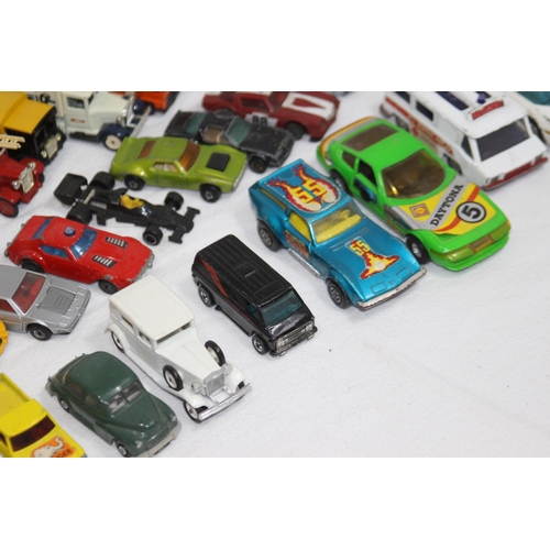 575 - QUANTITY OF DIE CAST VEHICLES