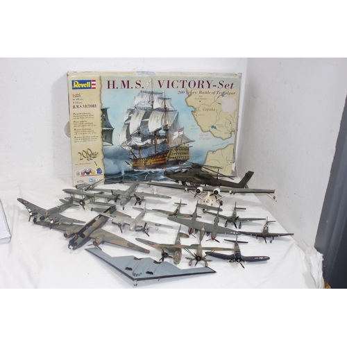 577 - QUANTITY OF MODEL AIRCRAFT AND UNMADE MODEL OF H.M.S VICTORY