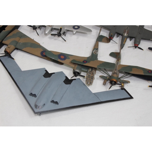 577 - QUANTITY OF MODEL AIRCRAFT AND UNMADE MODEL OF H.M.S VICTORY