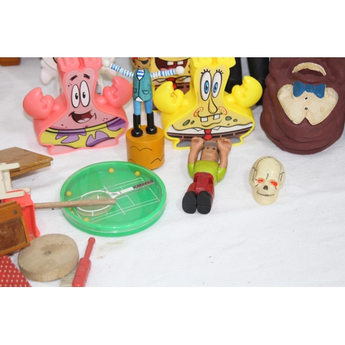 579 - QUANTITY OF MISCELLANEOUS TOYS