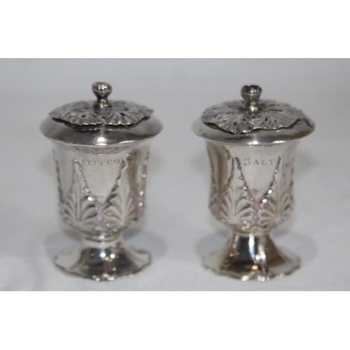 1049 - TESTED SILVER SALT AND PEPPER POT - 185G