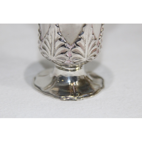 1049 - TESTED SILVER SALT AND PEPPER POT - 185G