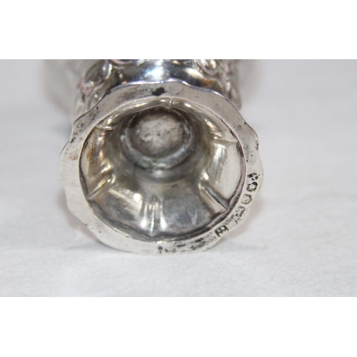 1049 - TESTED SILVER SALT AND PEPPER POT - 185G